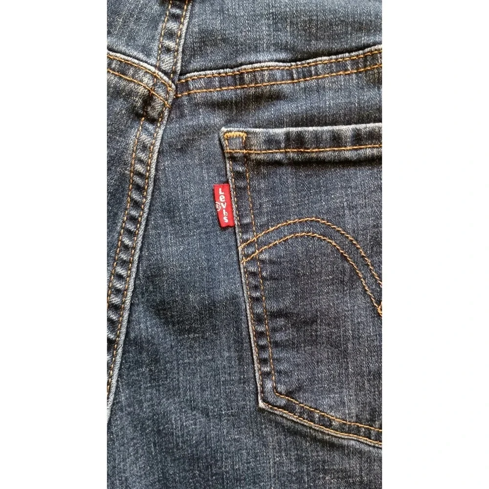 Levi's Mid Length Denim Shorts Women's Sz 32/12 Cuffed Blue Jean Shorts Stretch